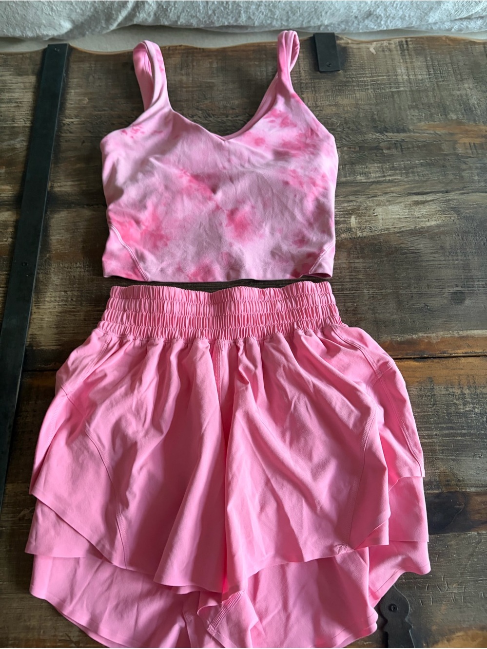 Women’s Pink Tie-Dye Crop Tank Sz 4  shake it out shorts sz XXs